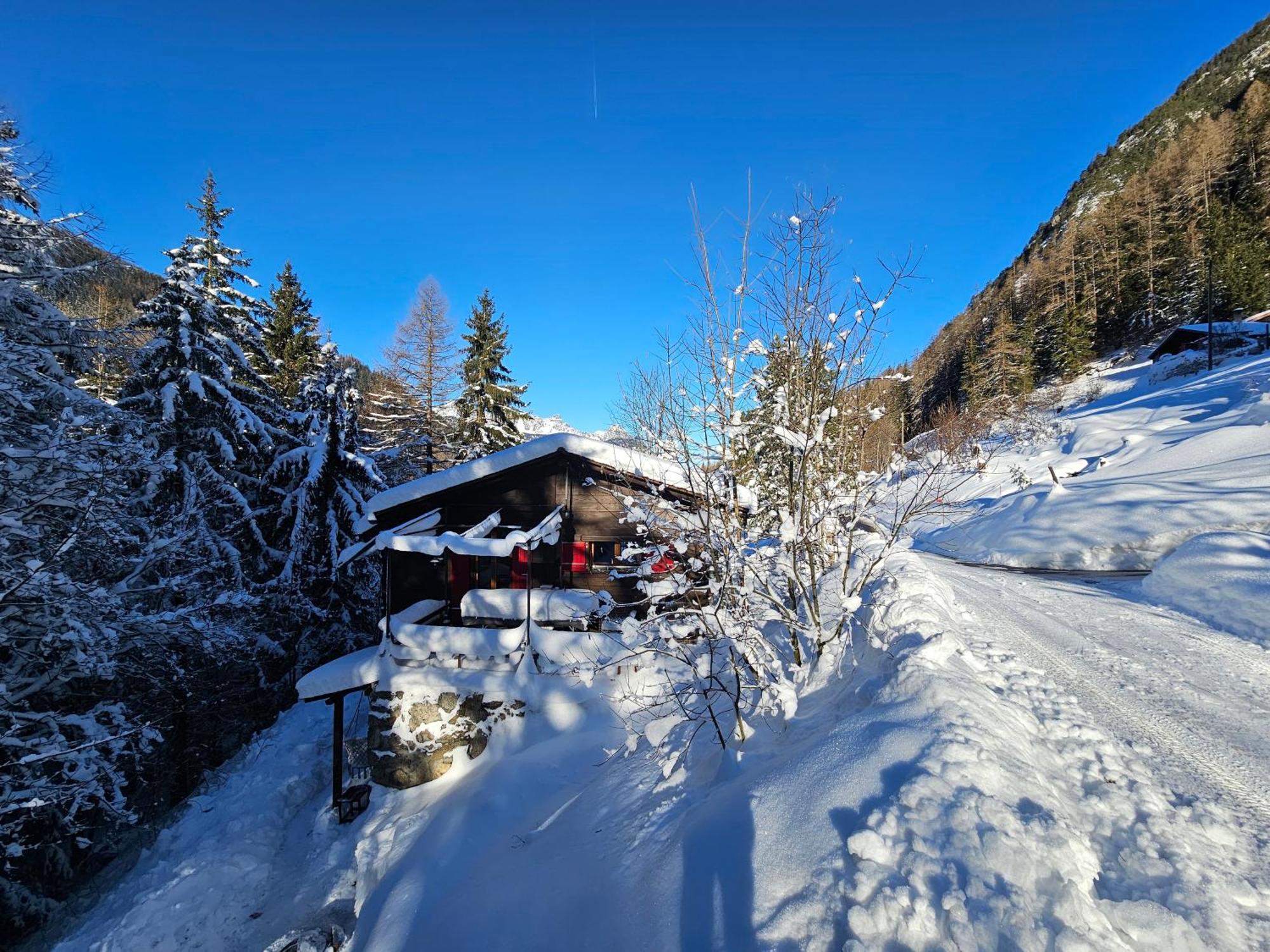 Petit Chalet Rustique Et Bucolique Bovernier Eksteriør billede